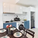 Cozy & Central 2Br Continew Apt Near Ikea And Trx